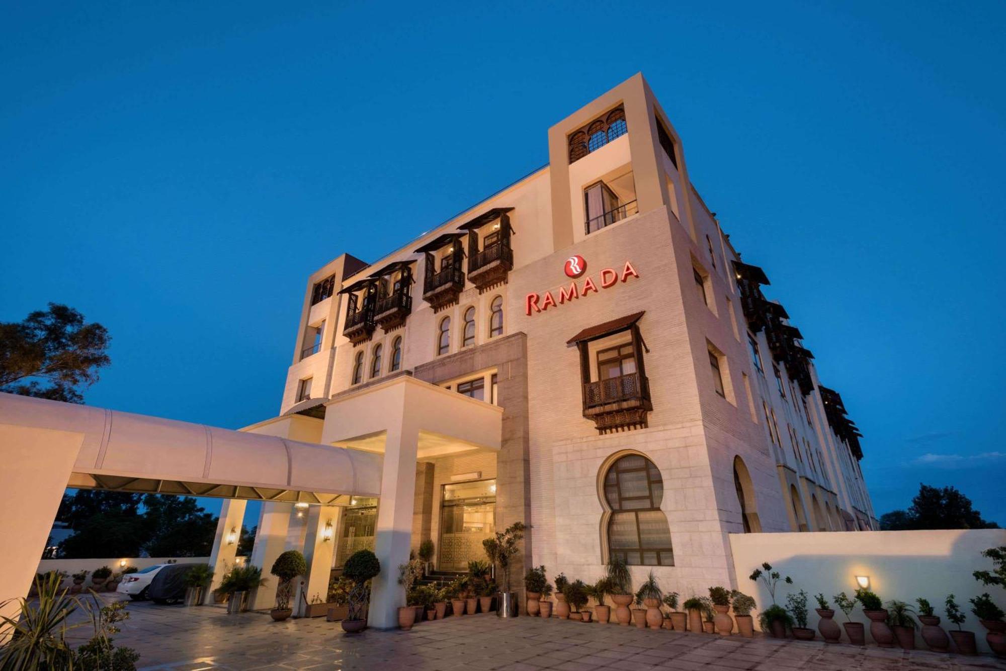 Ramada By Wyndham Ισλαμαμπάντ Εξωτερικό φωτογραφία